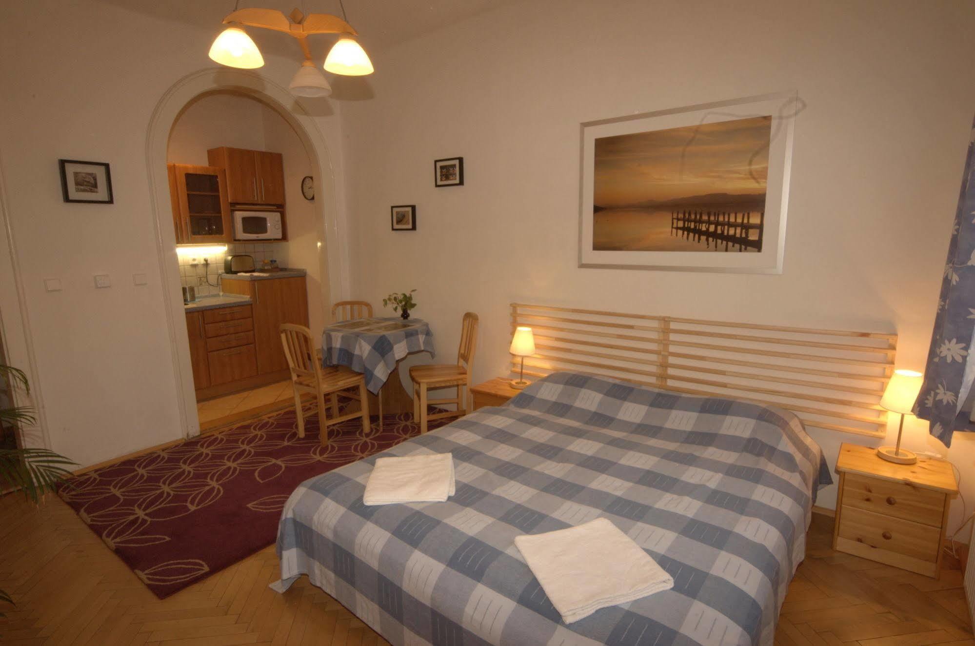 Hostel Sklep براغ المظهر الخارجي الصورة